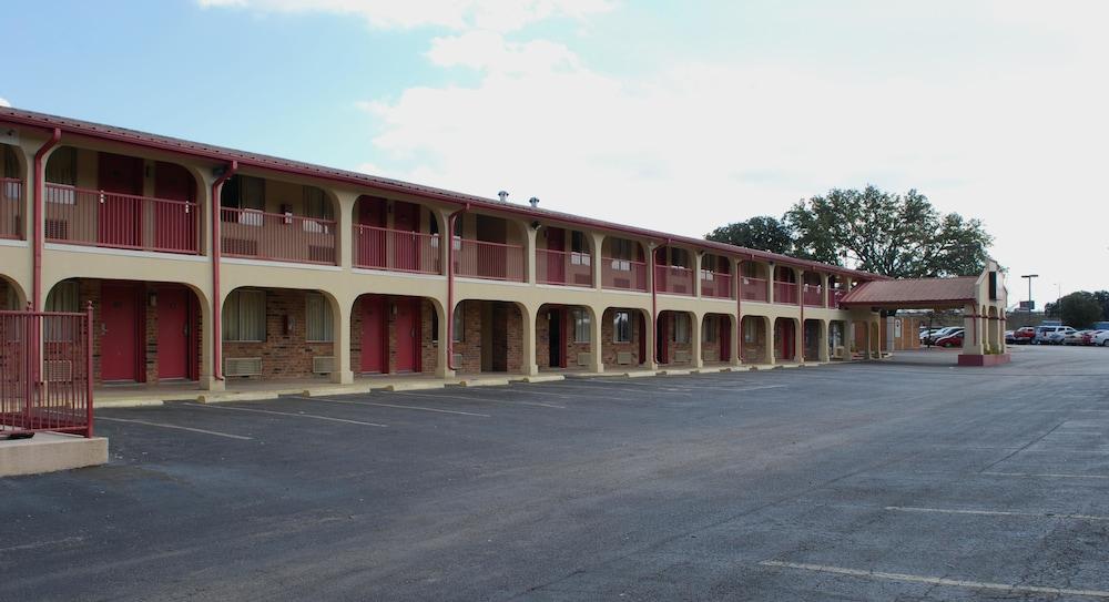 Econo Lodge San Marcos University Area Exterior foto