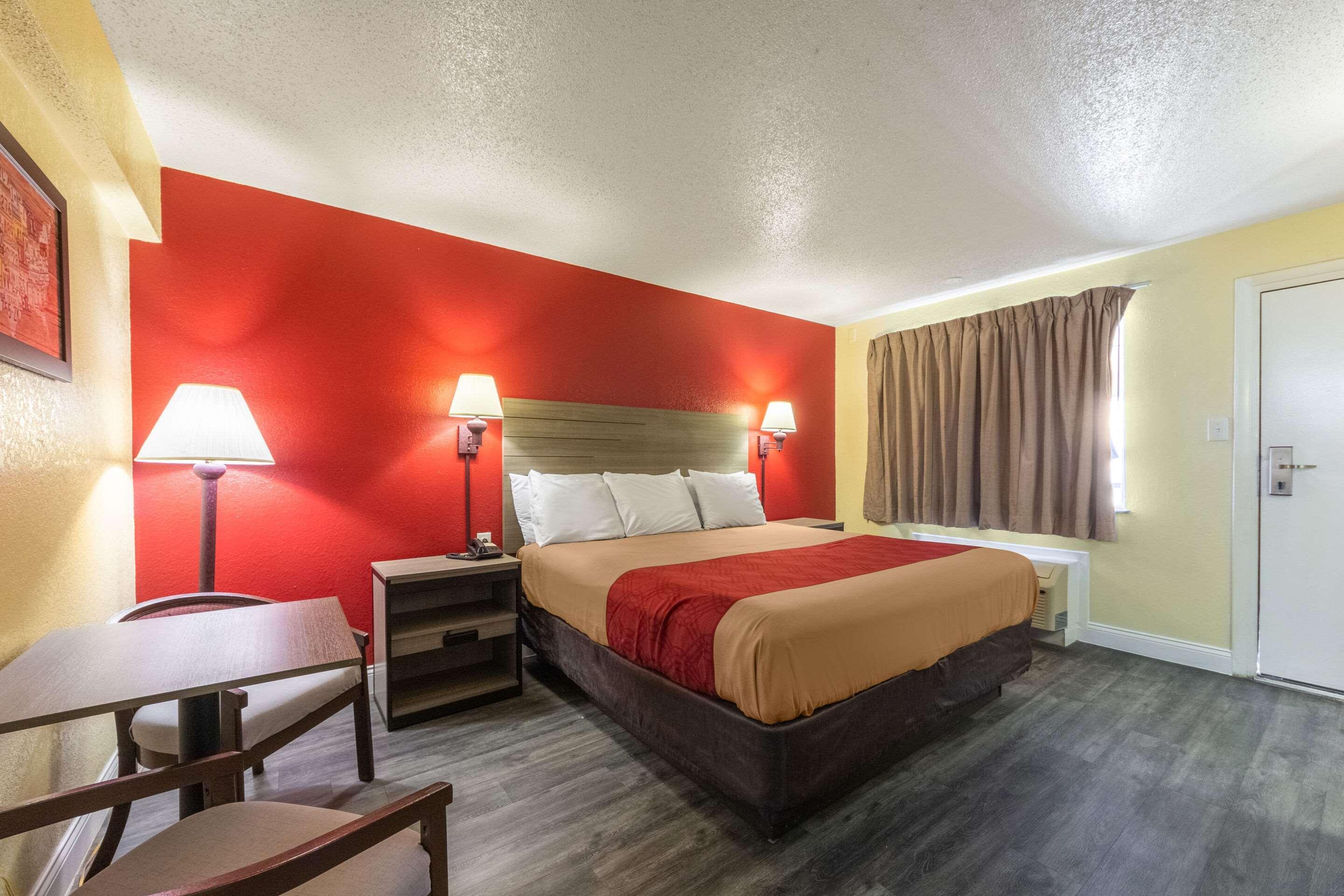 Econo Lodge San Marcos University Area Exterior foto